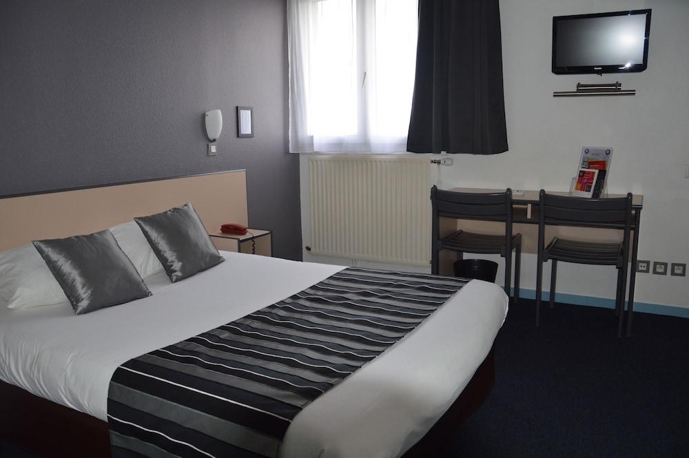 Hotel The Originals Hotel, Aeroport 3*